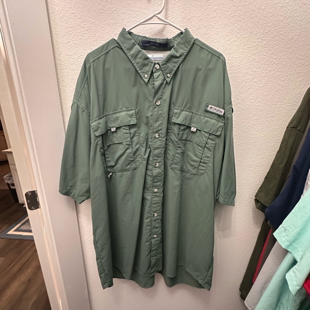 Columbia Men's Olive Button-Down Shirt